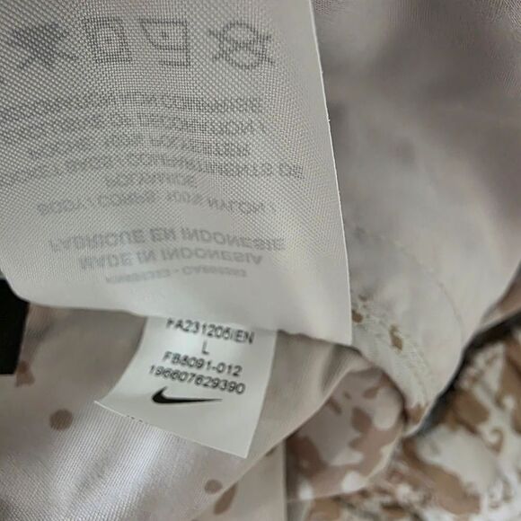 Nike ACG Printed Trail Shorts Size Large Men Light Iron Ore White FB8091-012 New - Picture 15 of 16